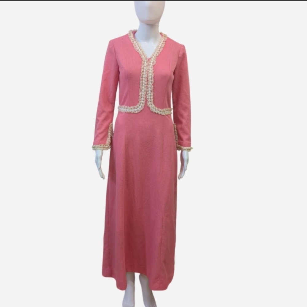 Vintage‎ pink and white lace trimmed long sleeve maxi dress 60-70s